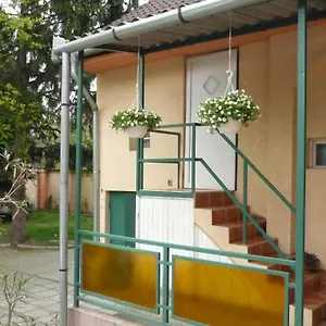 Jade Panzio Будапешт